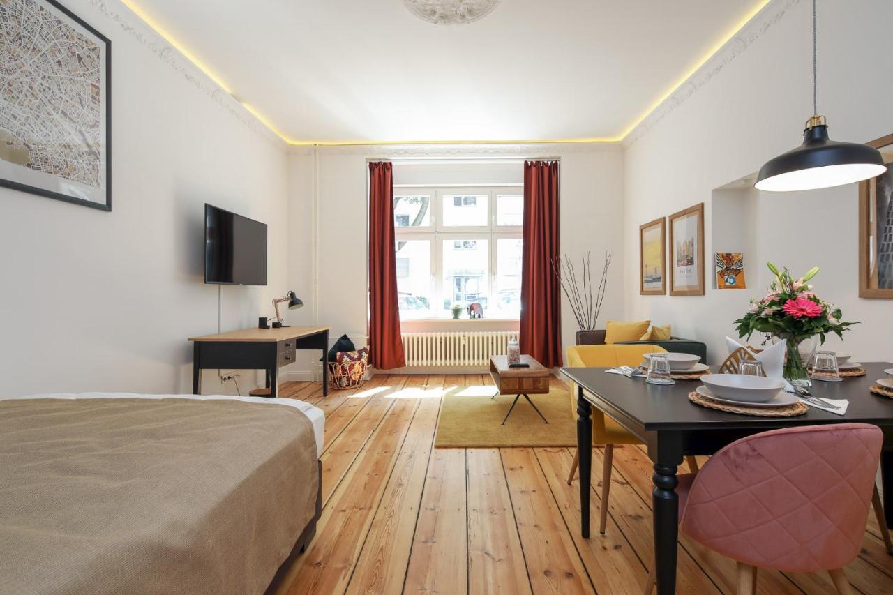 4 Personen Altbau Apartment Nahe Kurfuerstendamm - Romeo & Julia Берлін Екстер'єр фото