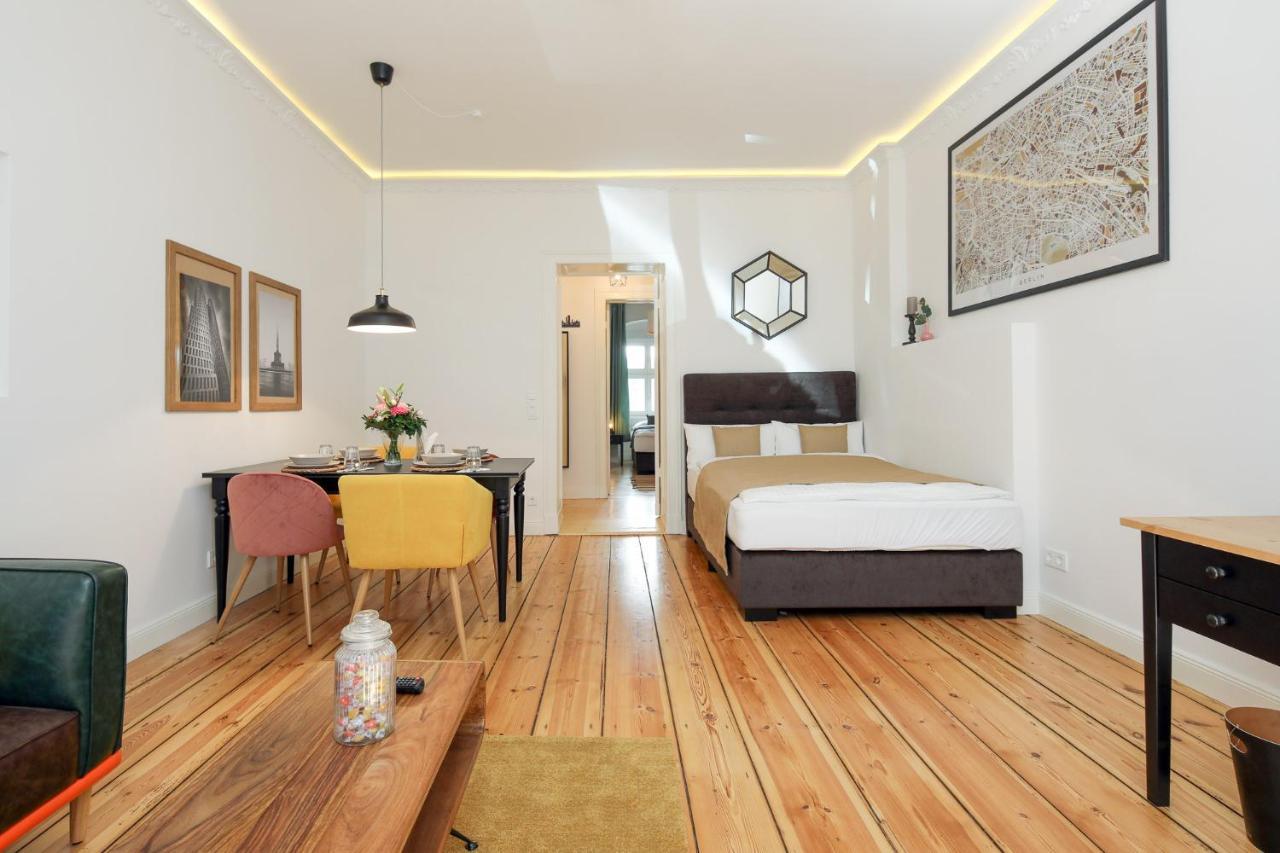 4 Personen Altbau Apartment Nahe Kurfuerstendamm - Romeo & Julia Берлін Екстер'єр фото