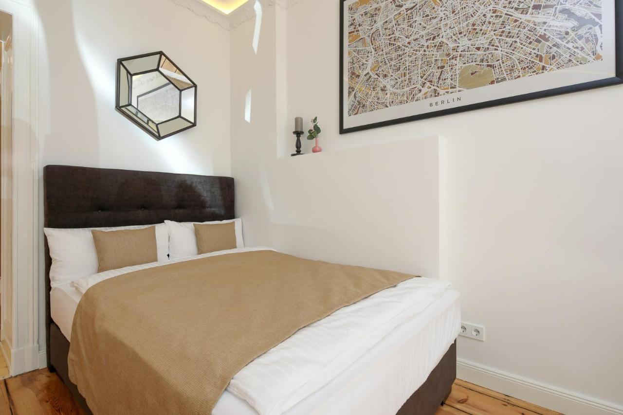 4 Personen Altbau Apartment Nahe Kurfuerstendamm - Romeo & Julia Берлін Екстер'єр фото