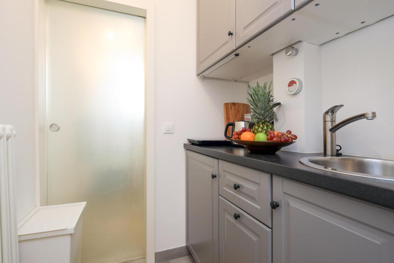 4 Personen Altbau Apartment Nahe Kurfuerstendamm - Romeo & Julia Берлін Екстер'єр фото